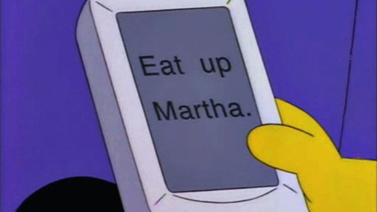 Scene di mana pesan tertulis “eat up Martha” padahal seharusnya “beat up Martin”